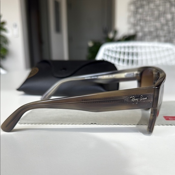 Ray-Ban Drifter Sunglasses - Picture 3 of 5